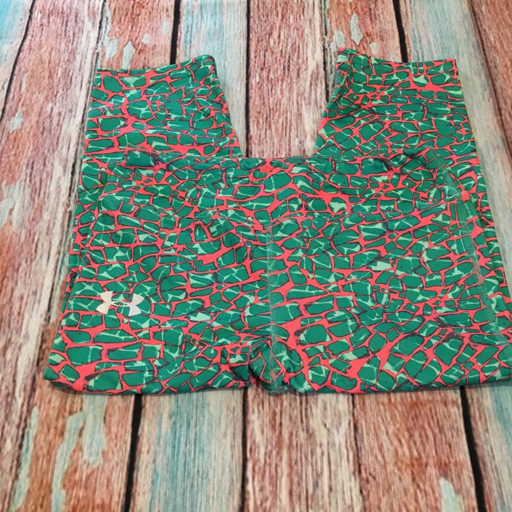 Green and coral Giraffe print leggings UA size XS